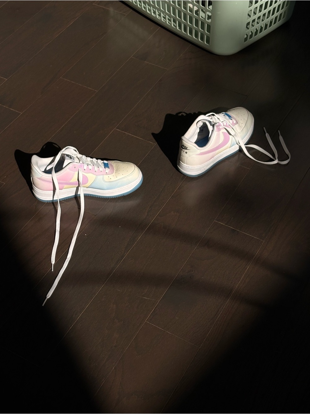 Nike Low-Top Sneakers in White with Pastel Pink and Light Blue Accents